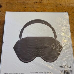 Over-Ear Headphones in Black